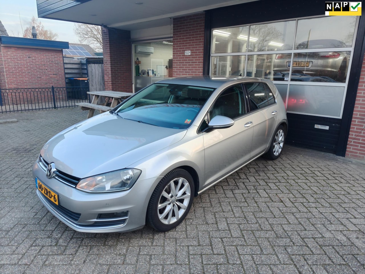 Volkswagen Golf - 1.2 TSI Highline 1.2 TSI Highline, Clima, Cruise, PDC, Stoelverwarming, Leer, Navi, 1e eig, NAP - AutoWereld.nl