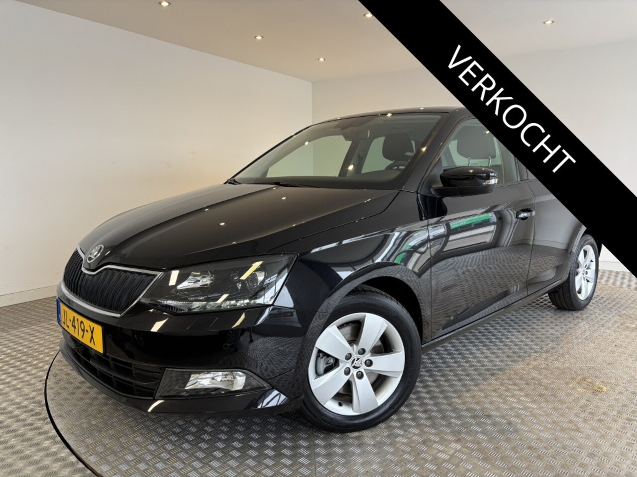 Skoda Fabia - 1.2 TSI Automaat Style BusinessLine Trekhaak - AutoWereld.nl