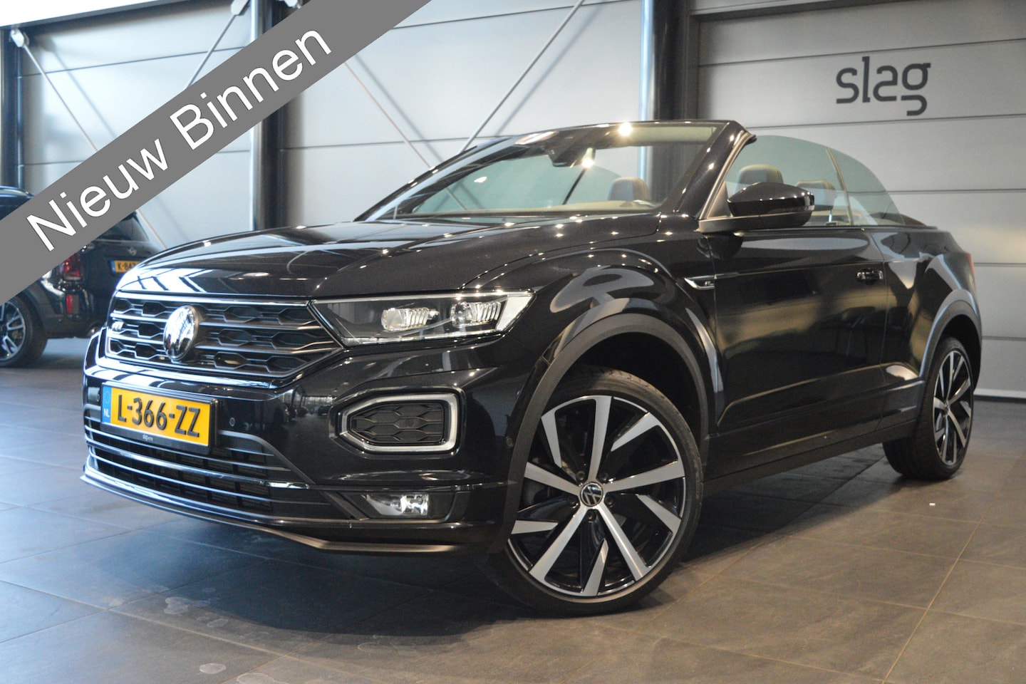 Volkswagen T-Roc Cabrio - 1.5 TSI 3X R-LINE Black Style navi camera trekhaak 19 inch !! - AutoWereld.nl