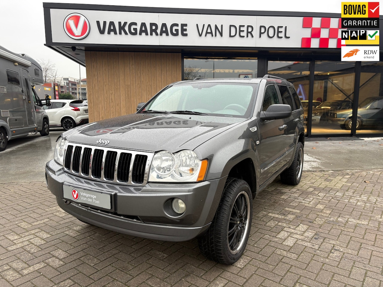 Jeep Grand Cherokee - 5.7 V8 Hemi Limited 5.7 V8 Hemi Limited - AutoWereld.nl