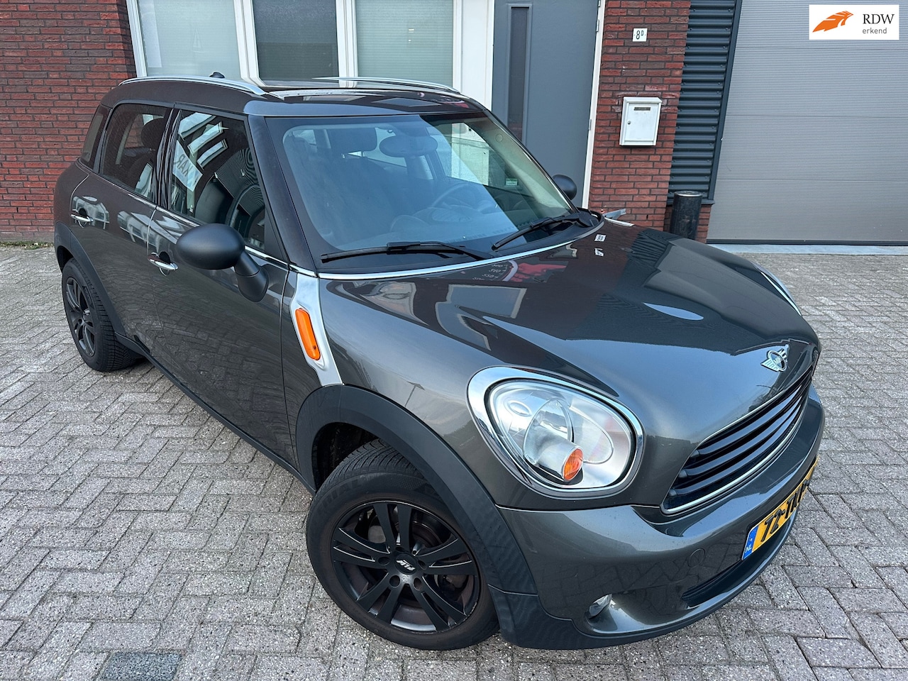 MINI Countryman - Mini 1.6 One D Business Line / Navi / Cruise / Airco / NAP - AutoWereld.nl