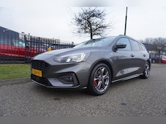 Ford Focus Wagon - 1.5 EcoBoost 150pk Titanium Business ST-Line X Business Trekhaak