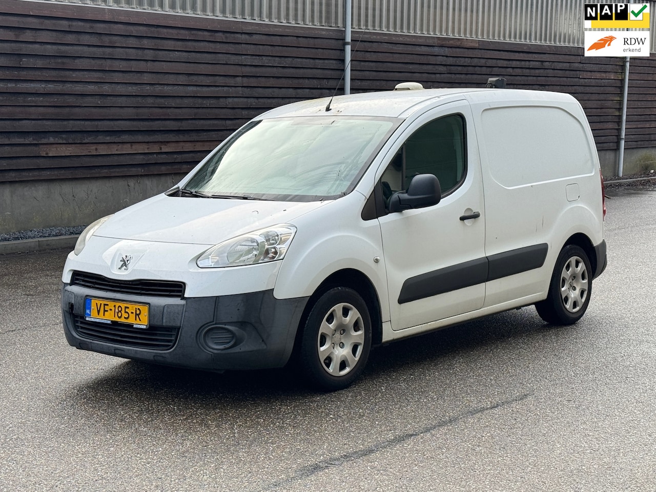 Peugeot Partner - 120 1.6 e-HDI L1 XT Profit + - AutoWereld.nl