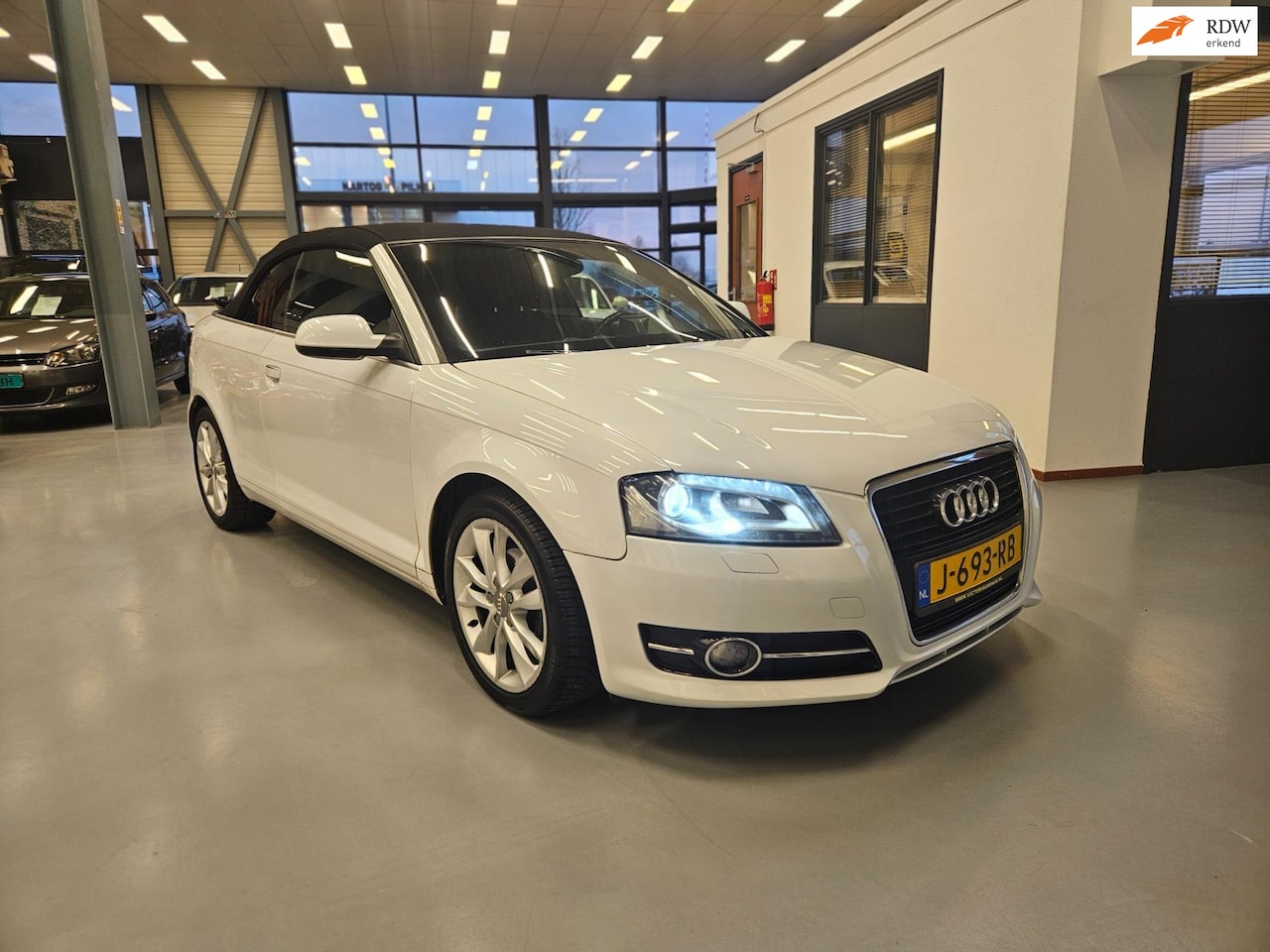 Audi A3 Cabriolet - 1.2 TFSI Attraction 1.2 TFSI Attraction ( optie car play) - AutoWereld.nl