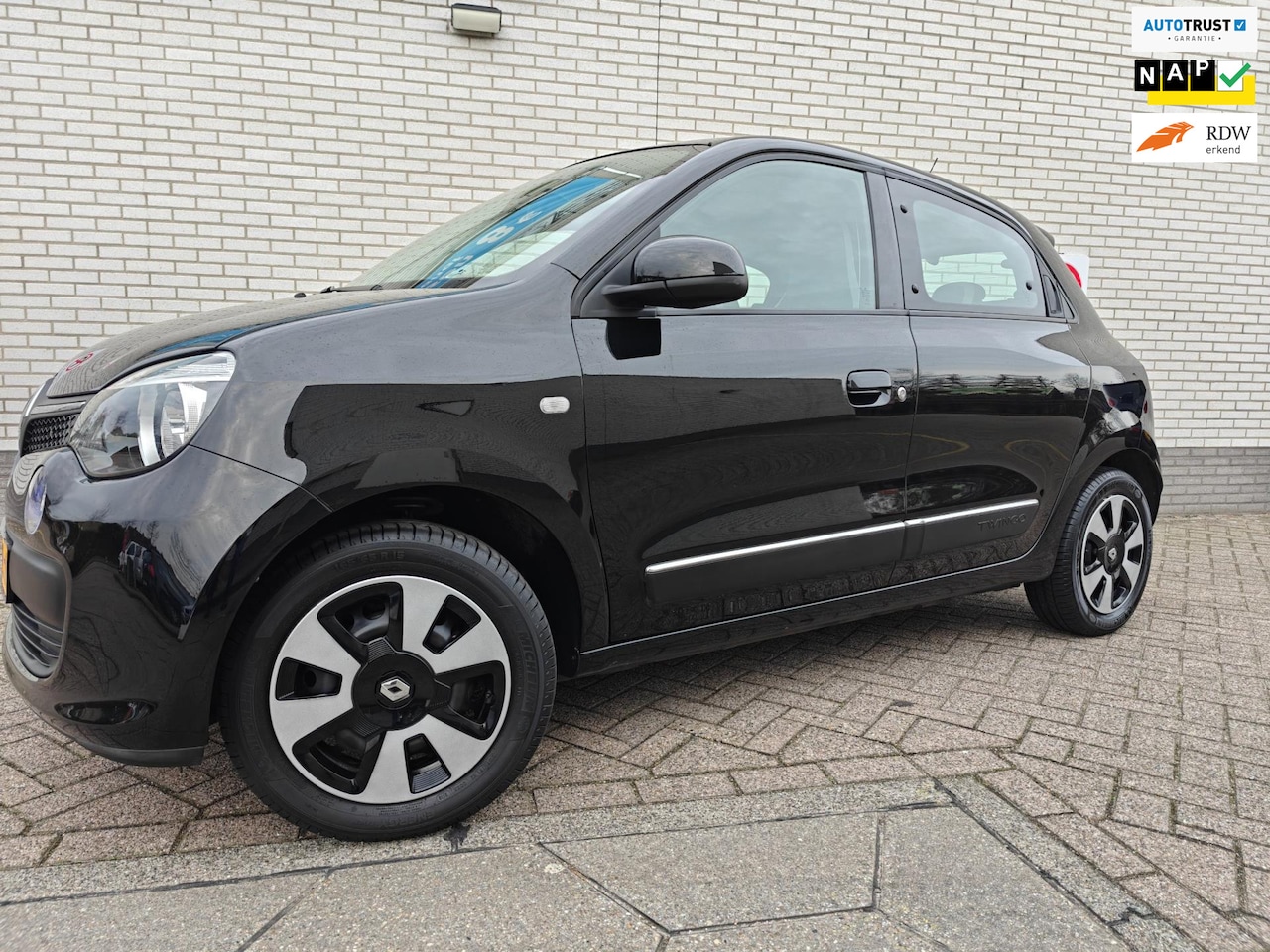 Renault Twingo - 1.0 SCe Collection /Airco / Eerste eigenaar / Unieke kilometerstand! - AutoWereld.nl