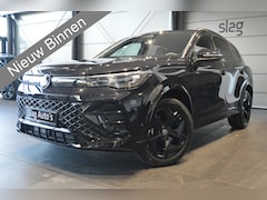 Volkswagen Tiguan - 2.0 TDI 3X R-LINE Black Style navi camera trekhaak 150 pk