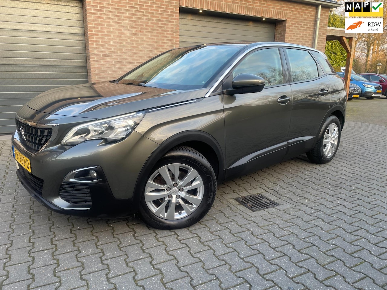 Peugeot 3008 - 1.2 PureTech Blue Lease Executive NAVI ECC CARPLAY 2017 - AutoWereld.nl