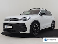 Volkswagen Tiguan - 1.5 TSI eHybrid R-Line 272pk | Trekhaak | Panorama dak | Head up display | Harman kardon a