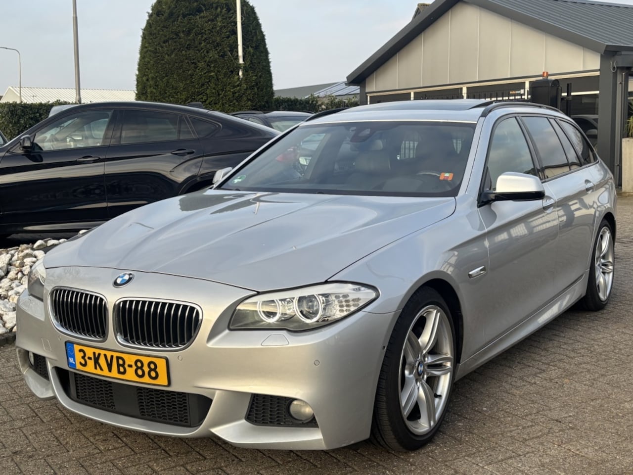 BMW 5-serie Touring - 530D High Exe 2013 M-Pakket NL Auto Panorama Trekhaak - AutoWereld.nl