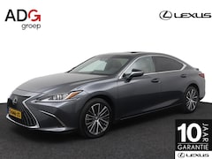 Lexus ES - 300h Business Line | Apple Carplay & Android Auto | 18 Inch Lichtmetalen velgen | Stoel &