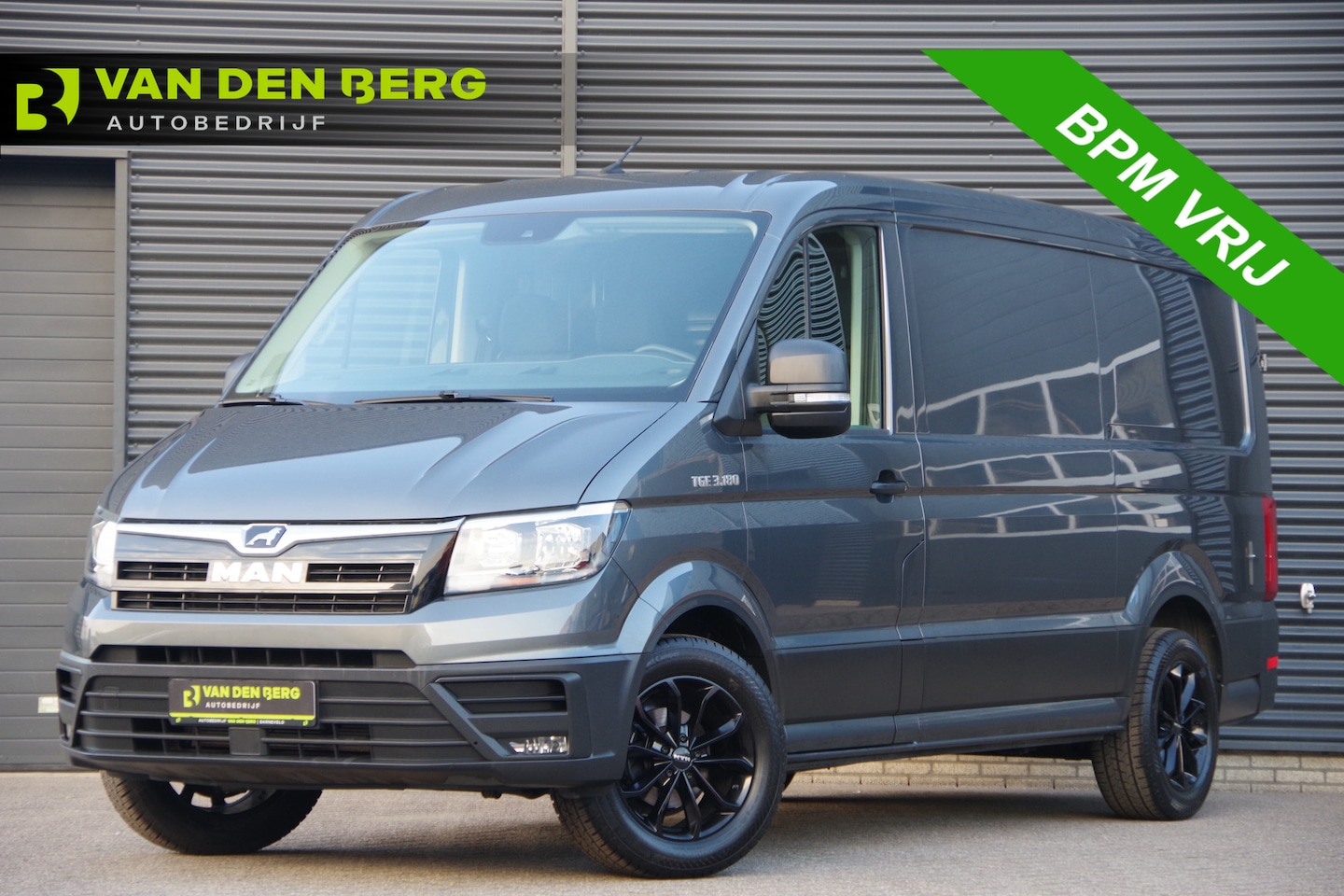 MAN TGE - 3.180 35 2.0 L3H2 3-ZITS, 177PK AUT. TREKHAAK, CAMERA, GEV. STOEL, CRUISE, CLIMA, APPLE CA - AutoWereld.nl