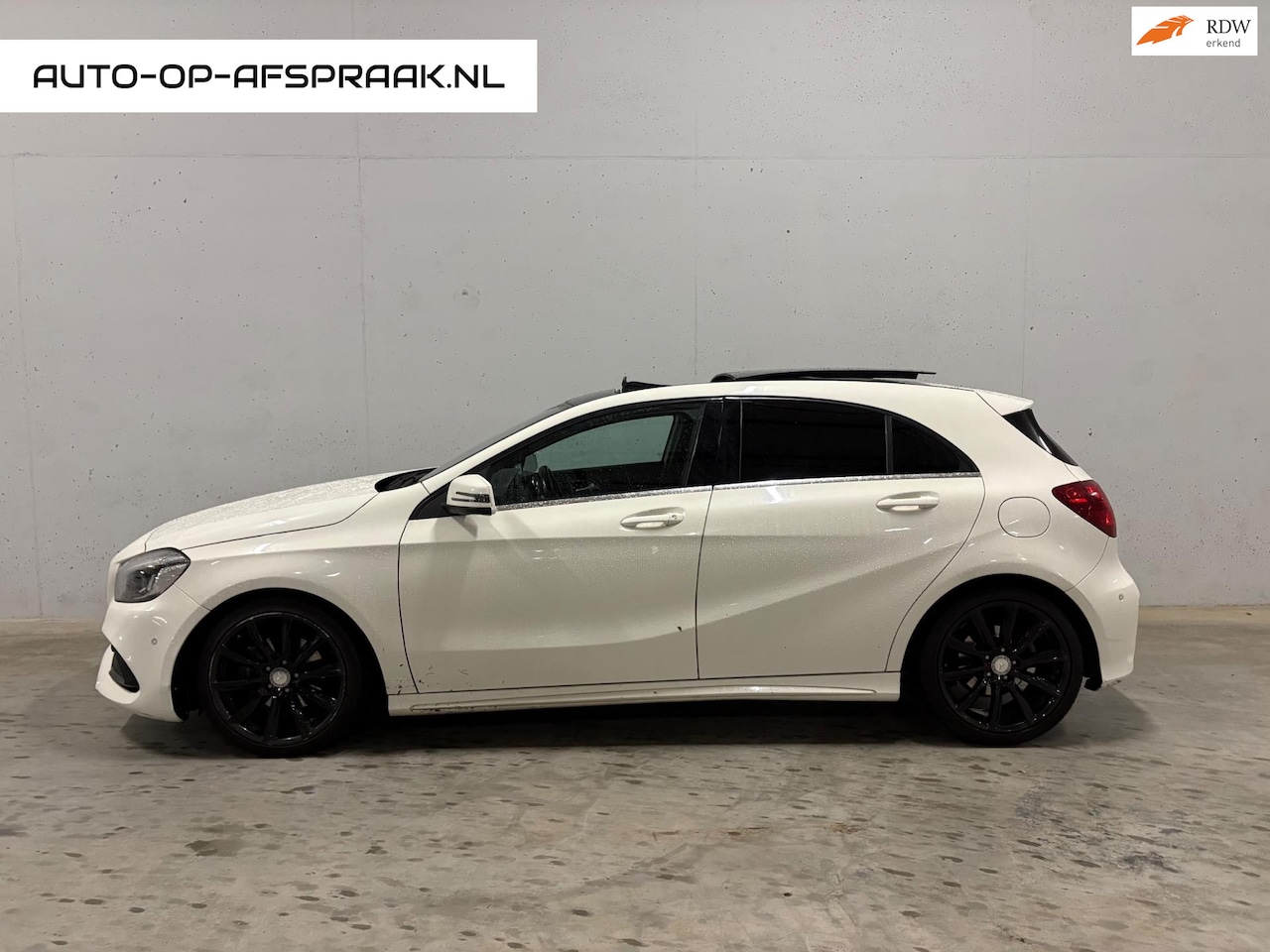 Mercedes-Benz A-klasse - 180 AMG Automaat Pano Cruise Clima - AutoWereld.nl