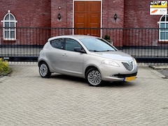 Lancia Y(psilon) - Ypsilon 0.9 TwinAir Platinum / Automaat / Leer / Airco / Cruise control