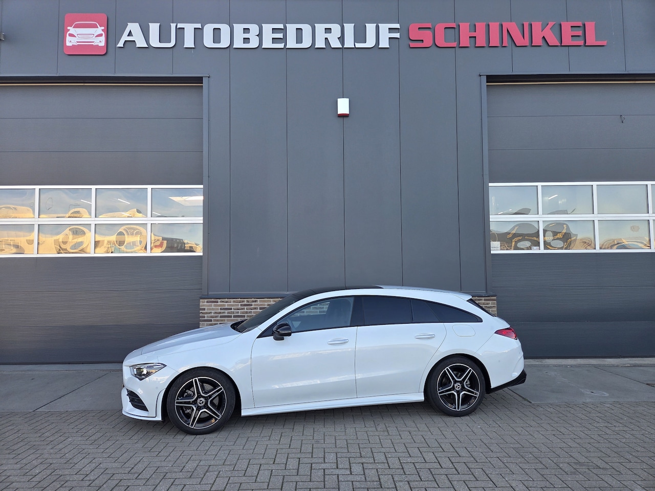 Mercedes-Benz CLA-klasse Shooting Brake - Brake,Camera,Led,Keyless,parelmoer wit. 200 AMG Line - AutoWereld.nl