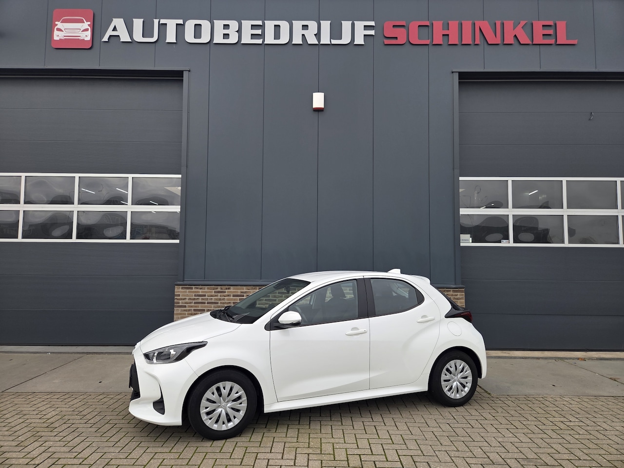 Toyota Yaris - 1.0 VVT-i Active 1.0 VVT-i Active - AutoWereld.nl