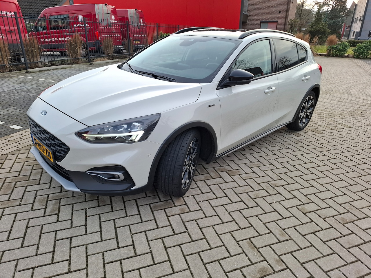 Ford Focus - 1.0 EcoBoost Active Business NL-Auto | VOL-opties| Dealer OH - AutoWereld.nl