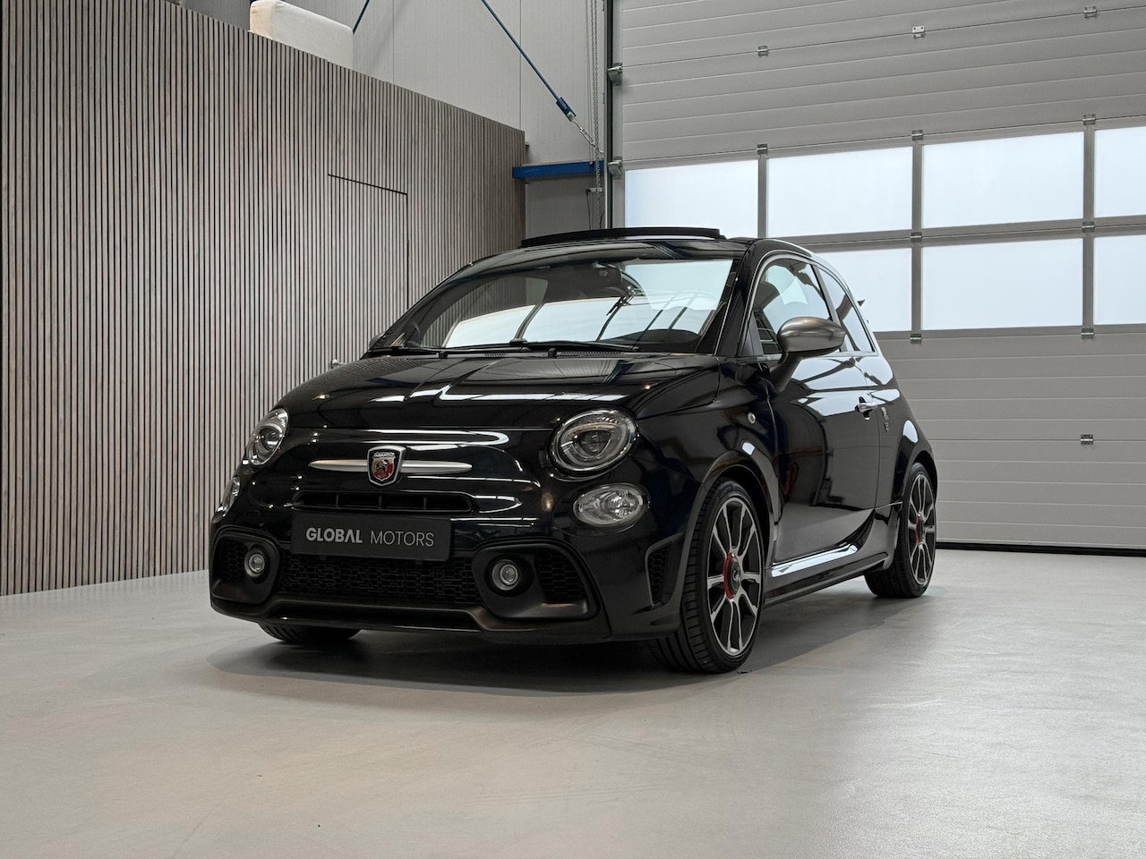 Fiat 500 C - 1.4 T-Jet Abarth Turismo - NL AUTO - LEER - GROOTBEELD NAVIGATIE - CLIMATRONIC - 1 EIGENAA - AutoWereld.nl