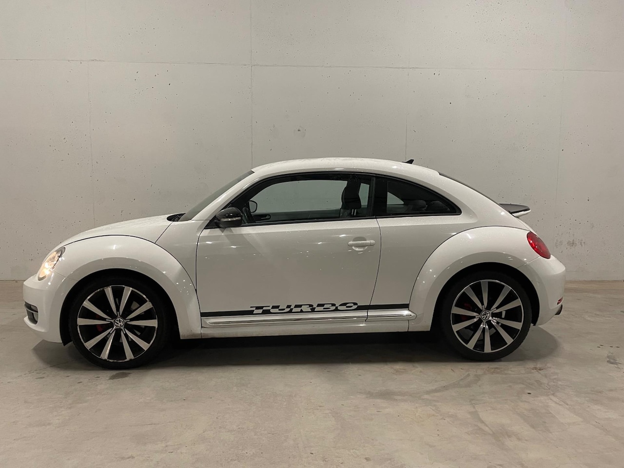 Volkswagen Beetle - 2.0 TSI Sport Automaat Leer Navi - AutoWereld.nl
