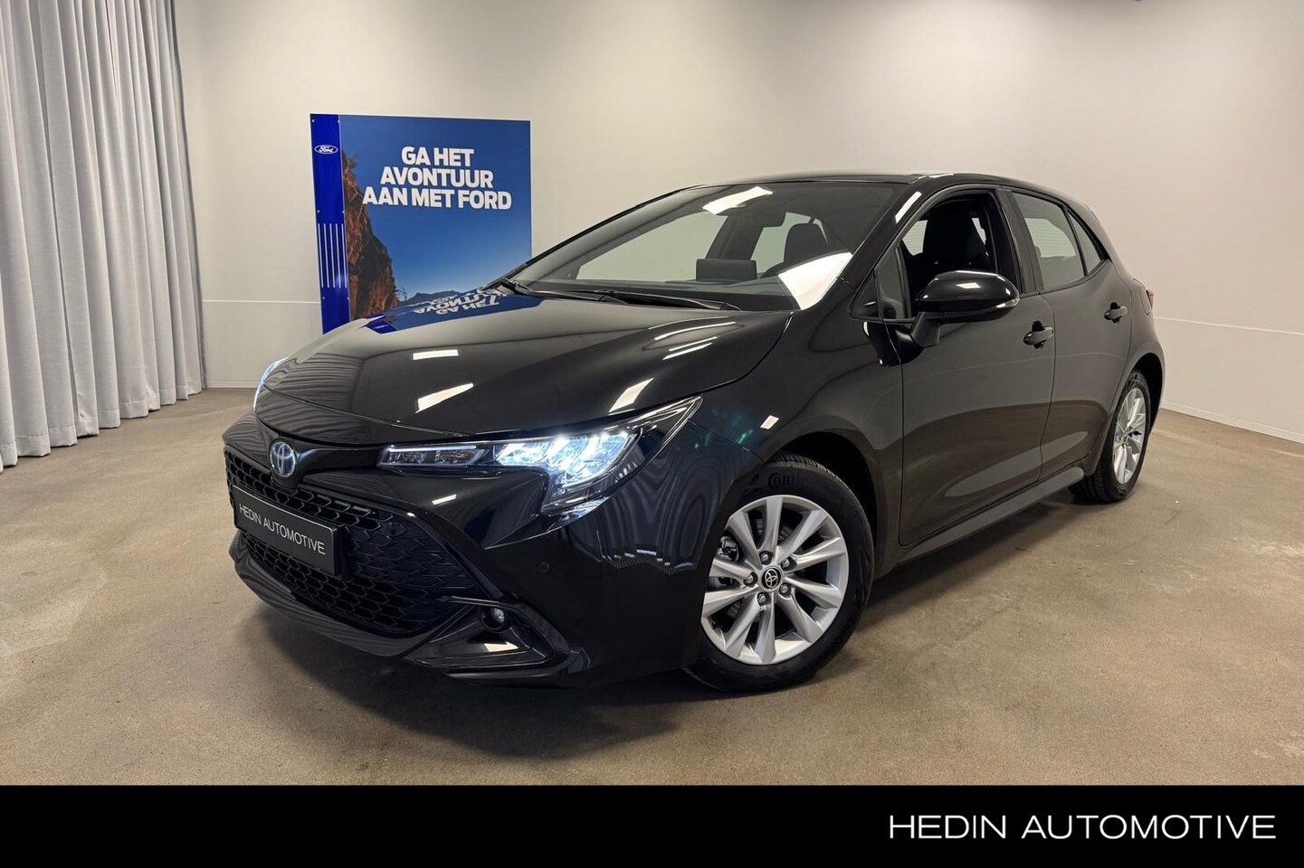 Toyota Corolla - Hybrid 140 Active | Adaptive Cruise | Camera | Stoelverwarming | Draadloos Laden | Parkeer - AutoWereld.nl