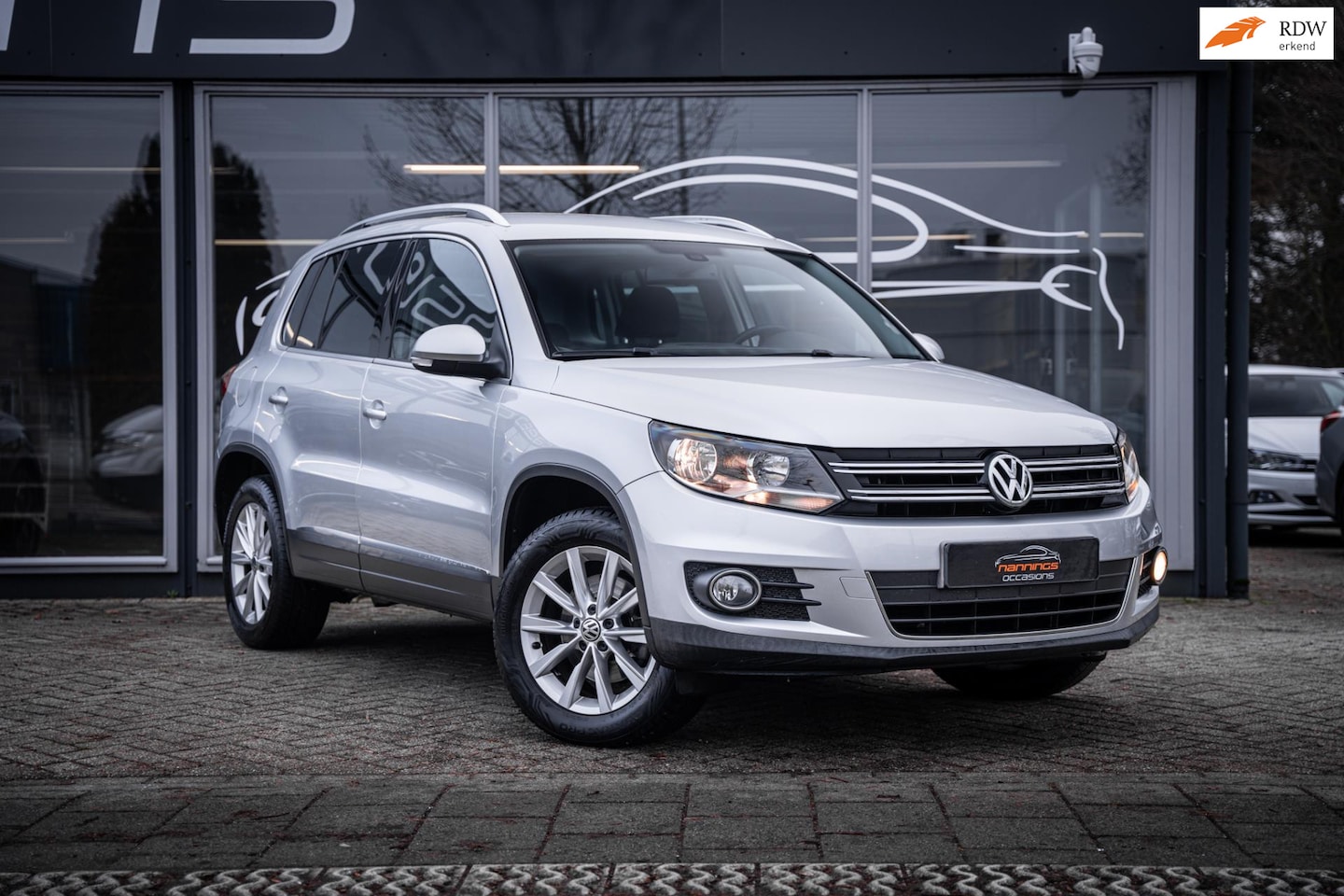 Volkswagen Tiguan - 1.4 TSI Sport&Style|Trekh|Navi|Clima|Cruise|Alcantara|17"LMV| - AutoWereld.nl