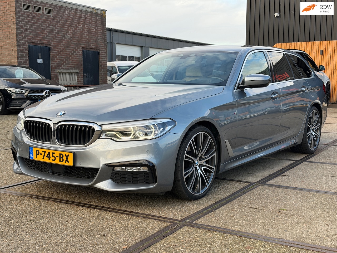 BMW 5-serie Touring - 530i High Executive M-Sport ACC HUD PDC Memory Stoelverw. + Ventilatie. Luchtvering. - AutoWereld.nl