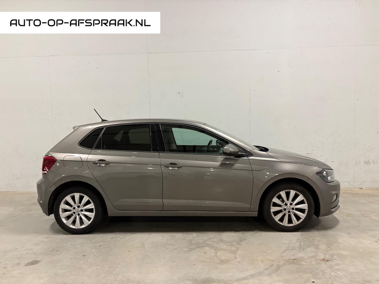 Volkswagen Polo - 1.0 TSI Highline 5drs. AUT.BTW 21% Virtual - AutoWereld.nl
