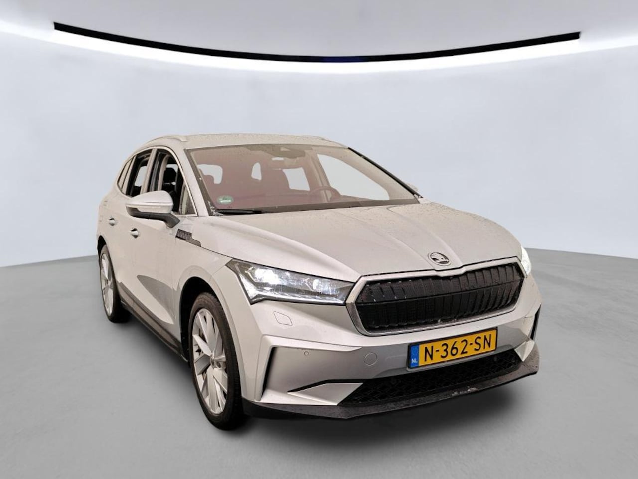Skoda Enyaq iV - 80 BEV 204PK COMFORT PLUS ASSIST WARMTEPOMP/ACRUISE/LEER/LED/FABRIEKSGARANTIE - AutoWereld.nl