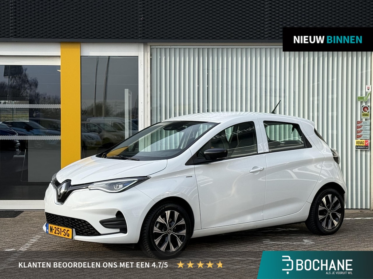 Renault Zoe - R135 Limited 52 kWh | NAP | SOH 95% | Navigatie | Climate Control | Key-less | DAB | LED | - AutoWereld.nl