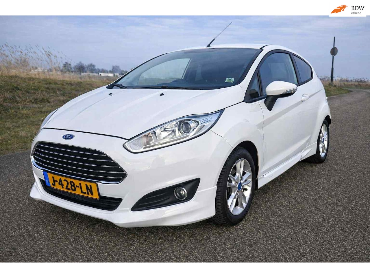 Ford Fiesta - 1.0 EcoBoost Titanium X incl apk beurtje & garantie !!! - AutoWereld.nl