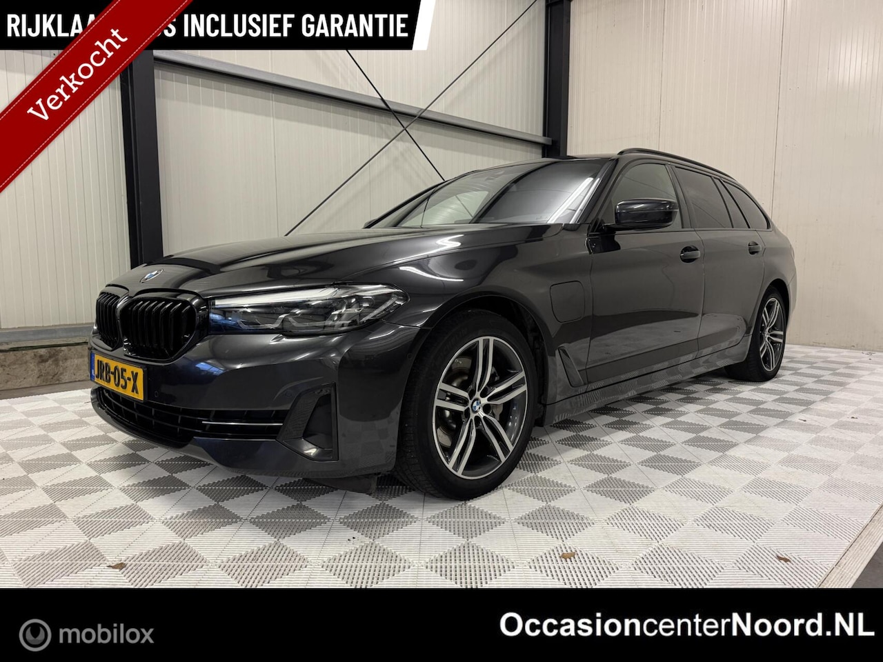 BMW 5-serie Touring - 530e High Exec | Trekhaak | Leer | Pano - AutoWereld.nl