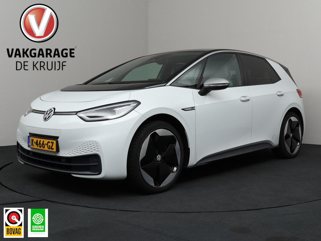 Volkswagen ID.3 - First Max 58 kWh | SoH 93,6% | Panoramadak | Trekhaak | Camera! - AutoWereld.nl
