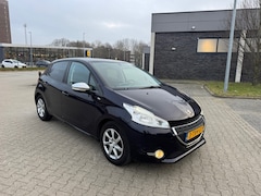 Peugeot 208 - 1.2 e-VTi Style. AUTOMAAT