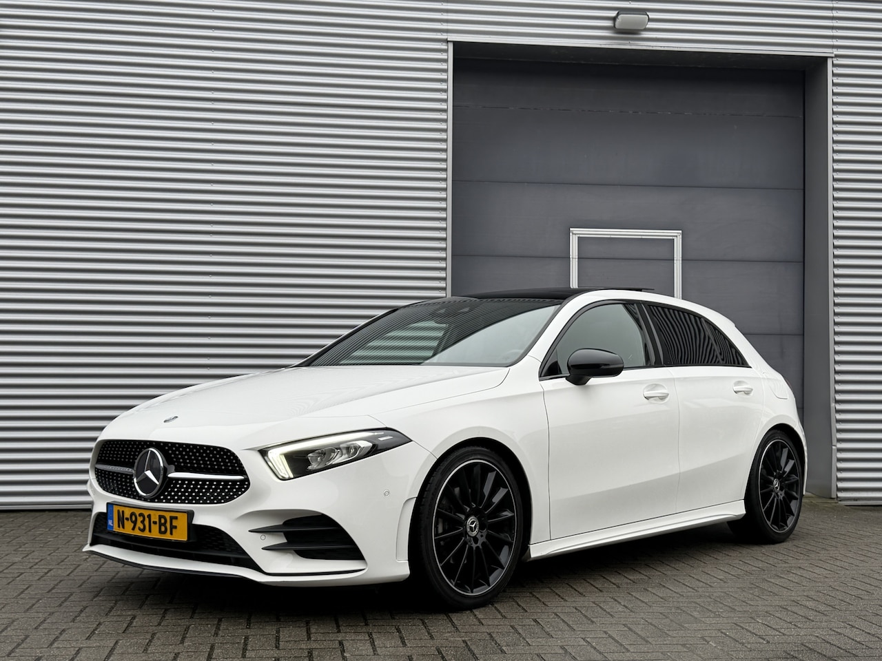 Mercedes-Benz A-klasse - 200 Business Solution AMG I Aut. I Navi I Pano.dak I Carplay - AutoWereld.nl