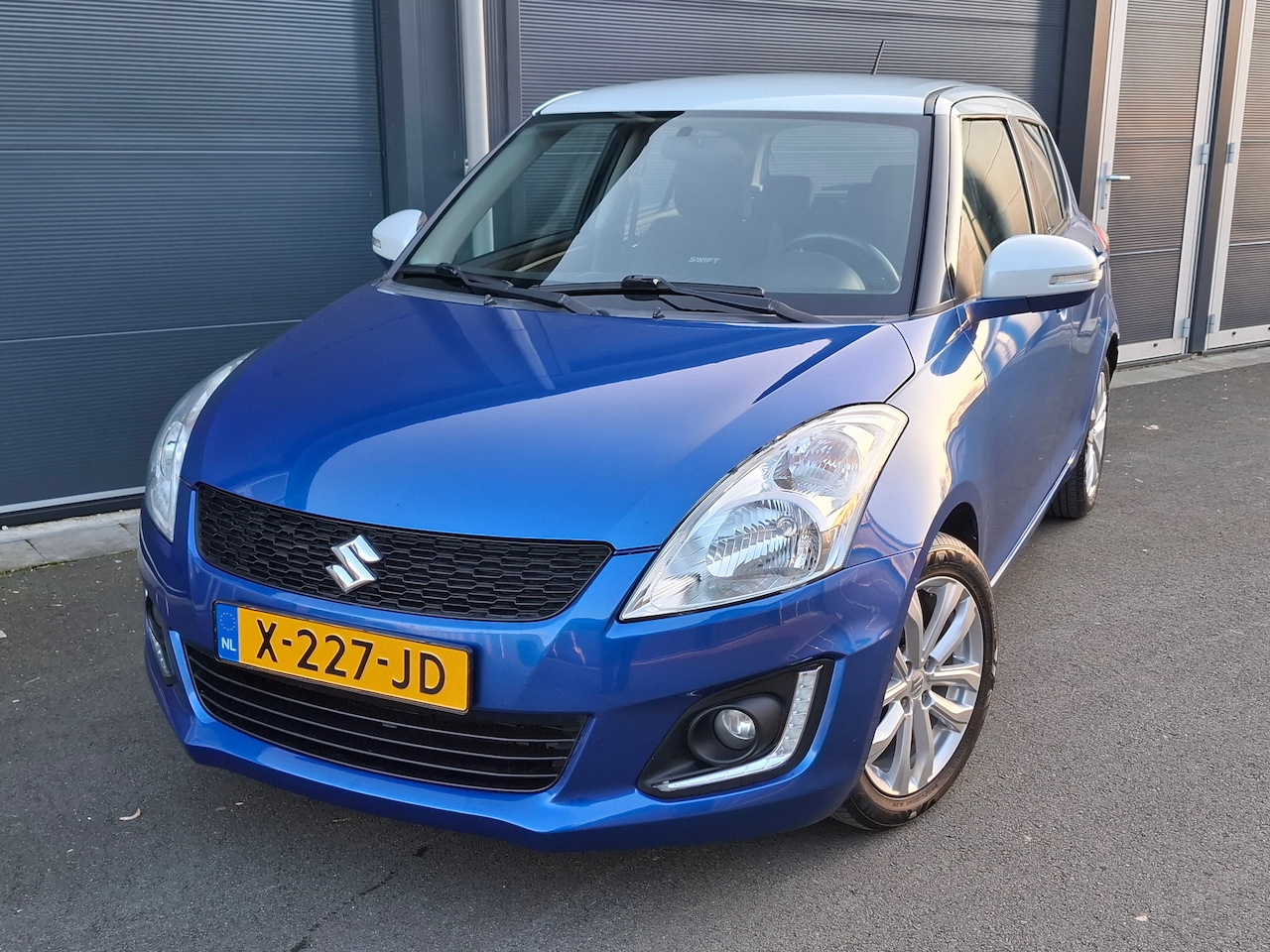 Suzuki Swift - 1.2 Comfort EASSS - 30 Jahre Edition - AutoWereld.nl