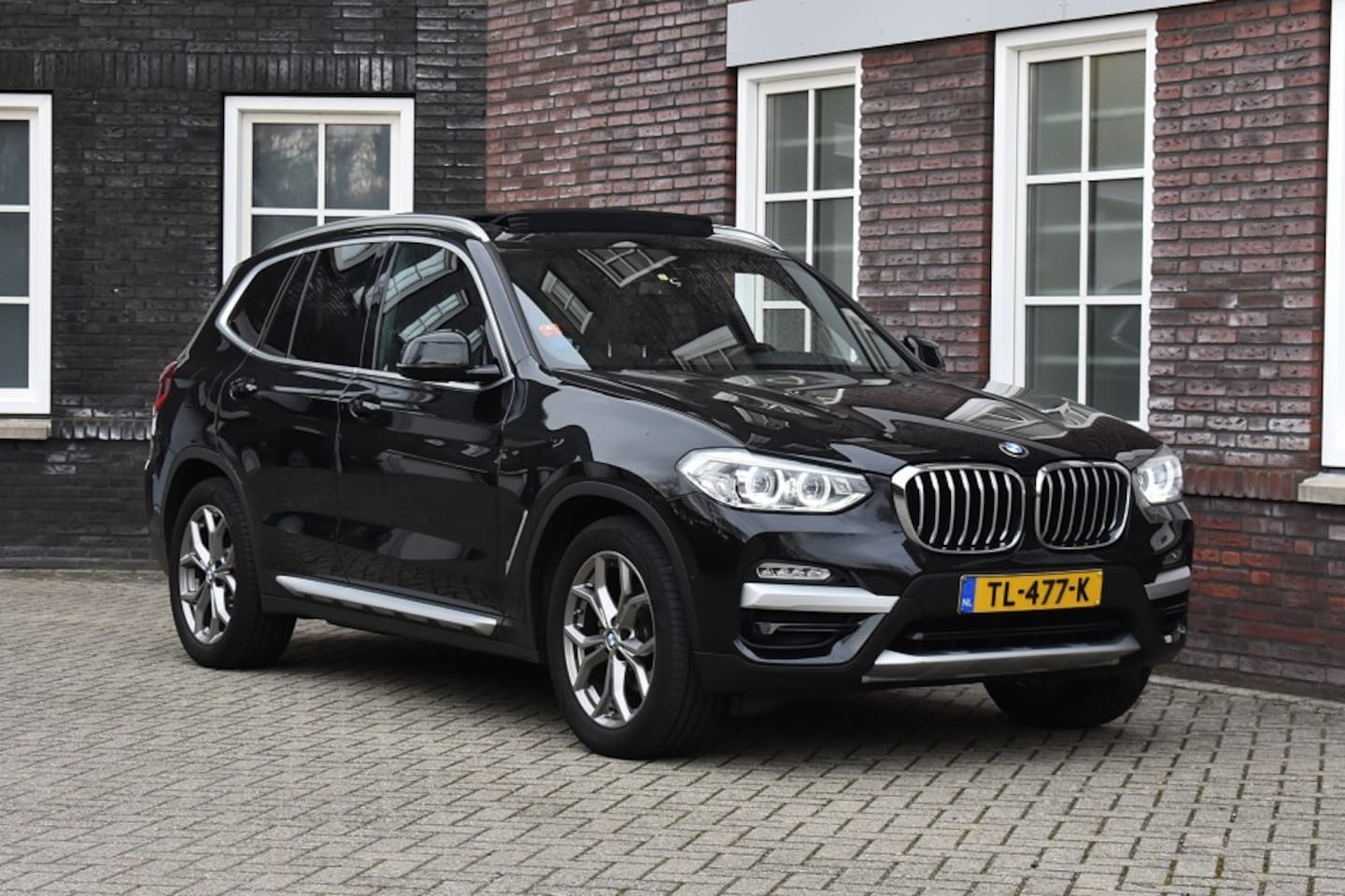BMW X3 - xDrive20i High Executive/4WD/Panoramadak Wij zijn op afspraak geopend! Graag bellen voor u - AutoWereld.nl