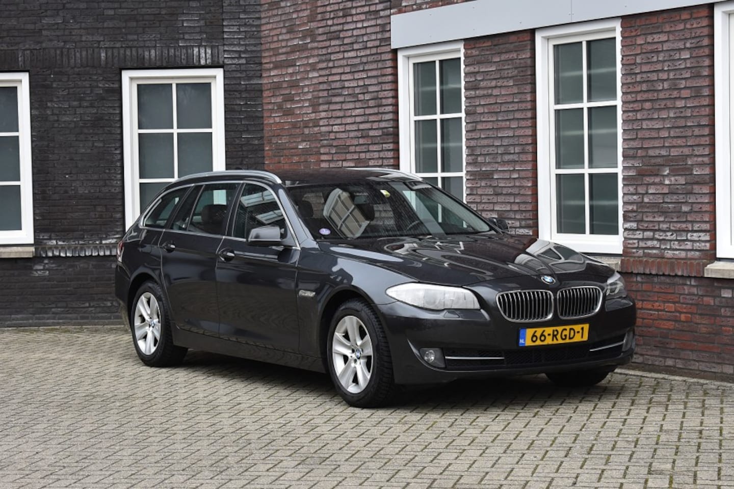 BMW 5-serie - 523 523i Executive - Meeneemprijs - EXPORT Wij zijn op afspraak geopend! Graag bellen voor - AutoWereld.nl
