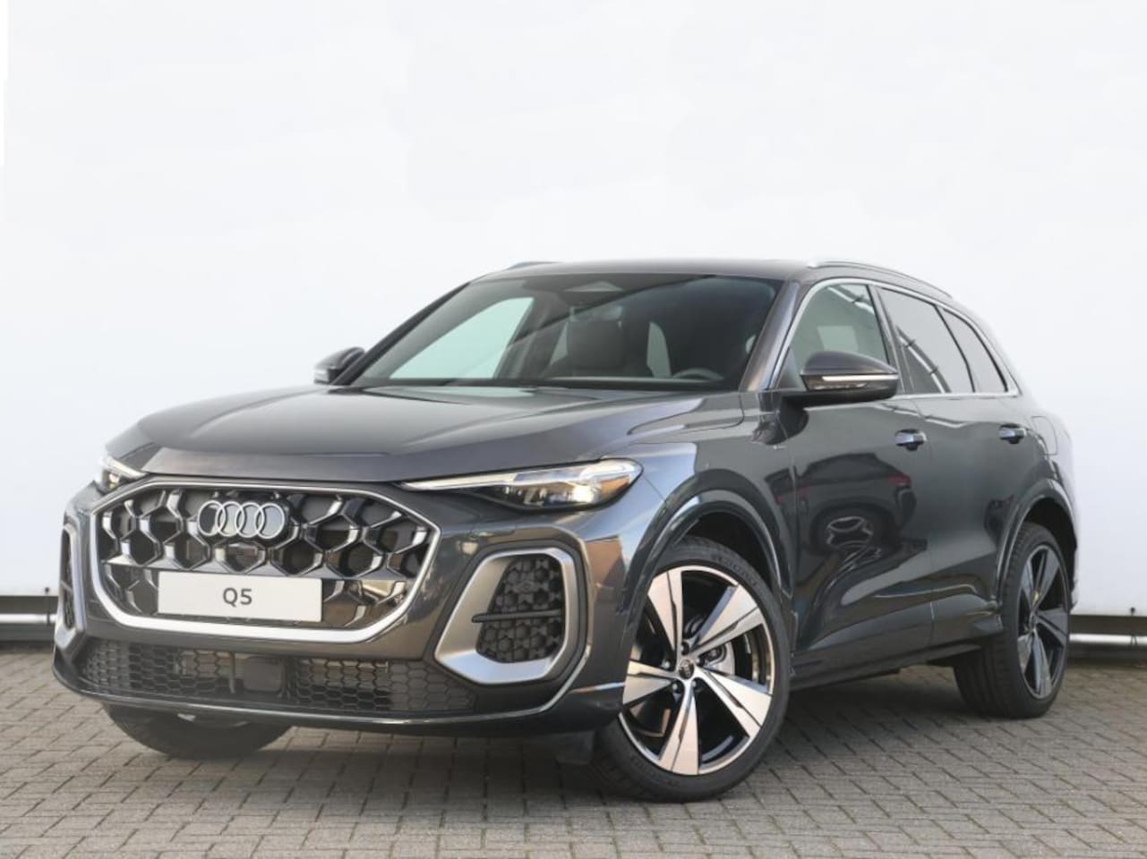 Audi Q5 - S edition 2.0 TFSI e 220 kW / 299 PK SUV | Pano | Privacy glas | Trekhaak | - AutoWereld.nl