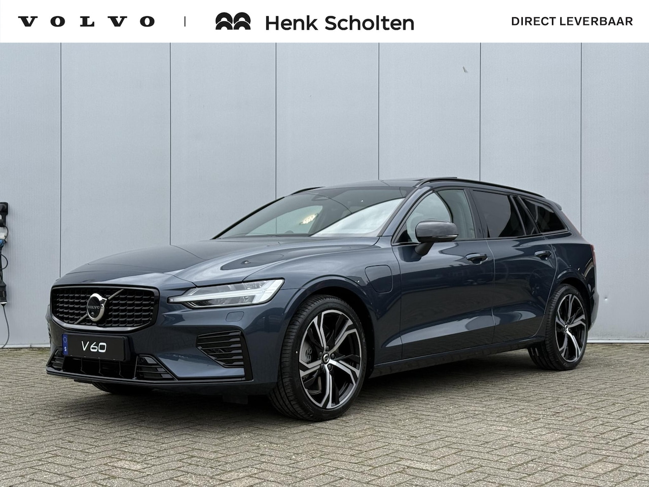 Volvo V60 - 2.0 T8 Plug-in hybrid AWD Ultra Perf. Ed. Dark **DIRECT LEVERBAAR** - AutoWereld.nl