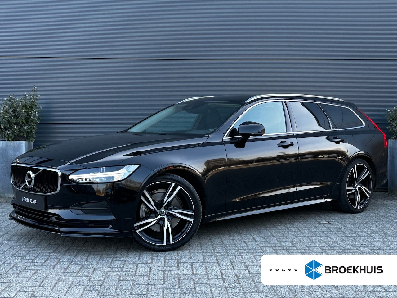 Volvo V90 - 2.0 T5 90th Anniversary Edition Trekhaak | Styling Kit | BLIS | Pilot Assist | Camera | 20 - AutoWereld.nl