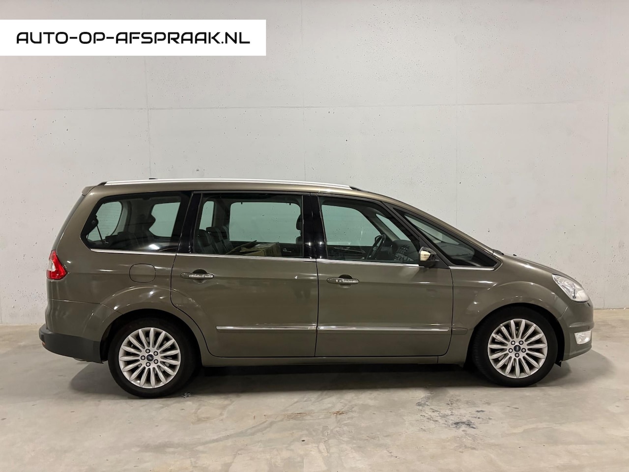 Ford Galaxy - 2.0 SCTi Titanium Automaat 7 persoons Leer Pano - AutoWereld.nl