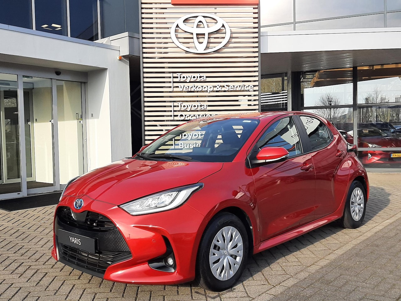Toyota Yaris - 1.5 Hybrid 115 Business - AutoWereld.nl
