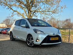 Toyota Yaris - 1.5 Hybrid Premium | Panodak + Navi + Clima + Cruise nu €10.975,