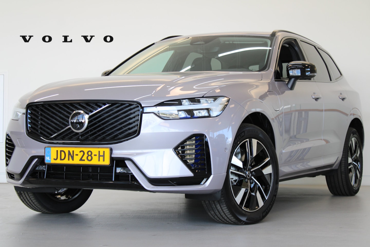 Volvo XC60 - T6 350PK Plus Dark | 360° | Getint Glas | Verwarmbare voorruit | Adap Cruise | HK audio | - AutoWereld.nl