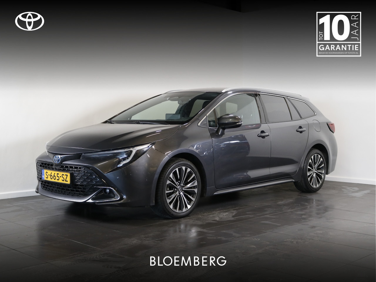 Toyota Corolla Touring Sports - 1.8 Hybrid First Edition | Stoelverwarming | Elektrische achterklep | - AutoWereld.nl