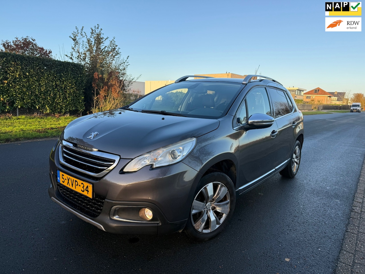Peugeot 2008 - 1.2 PureTech Allure NAP/PANO/CLIMA/NAVI/APK - AutoWereld.nl
