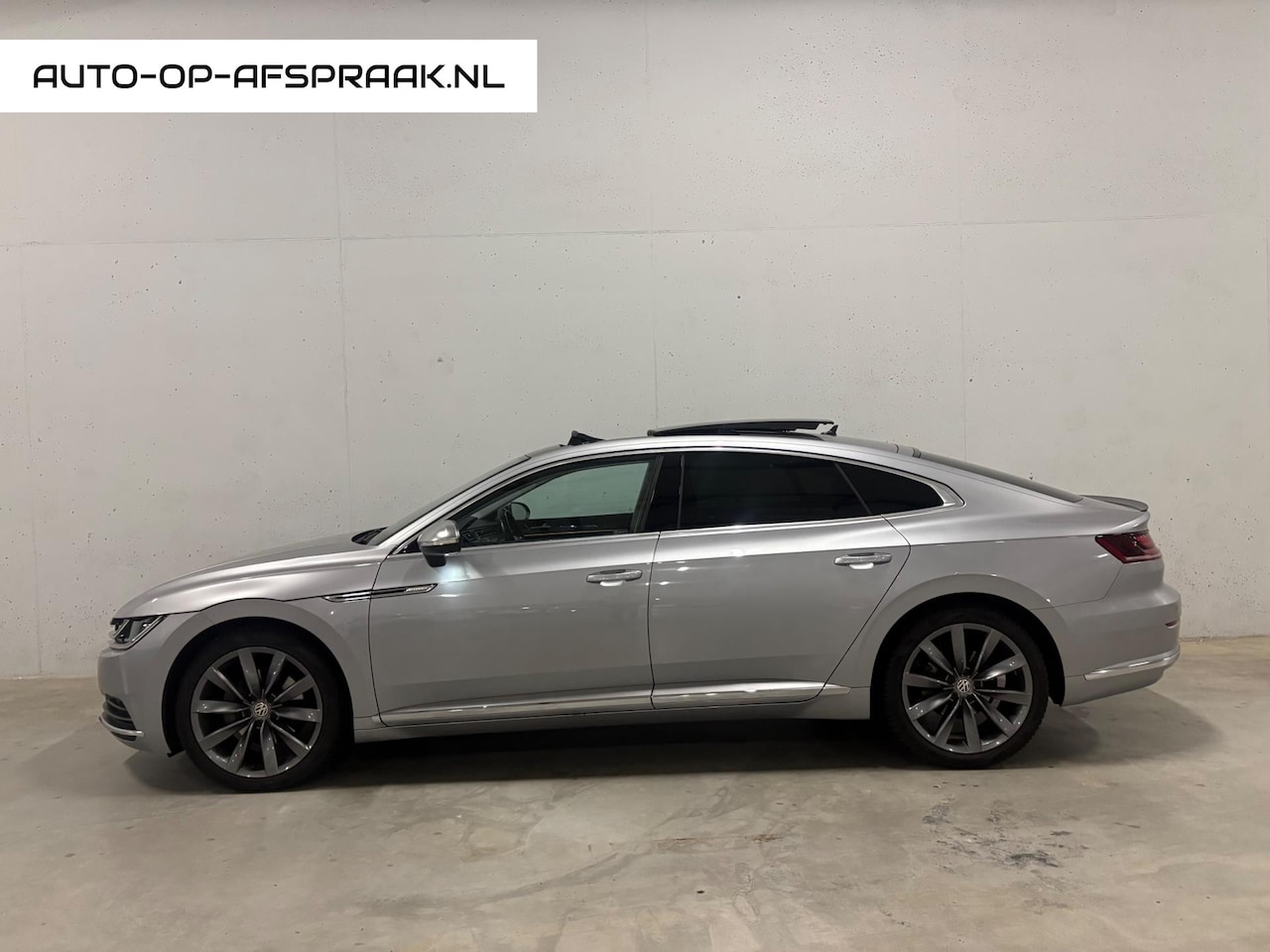 Volkswagen Arteon - 1.5 TSI Elegance Pano Leer Automaat - AutoWereld.nl