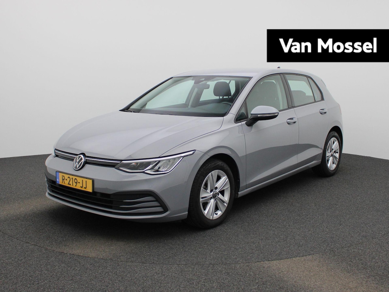 Volkswagen Golf - 1.0 TSI Life ADAPTIEVE CRUISE | NAVIGATIE | APPLE CARPLAY | CAMERA | LED | STOEL & STUURVE - AutoWereld.nl