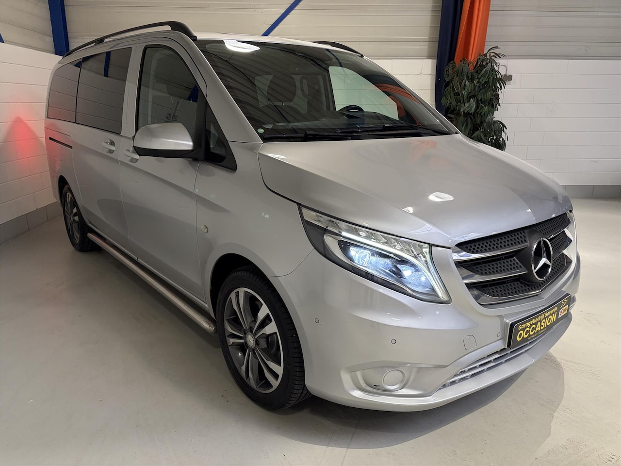 Mercedes-Benz Vito - 119 CDI 2.1 190PK Dubb. Cabine, Led, Camera, Navi, Trekhaak - AutoWereld.nl