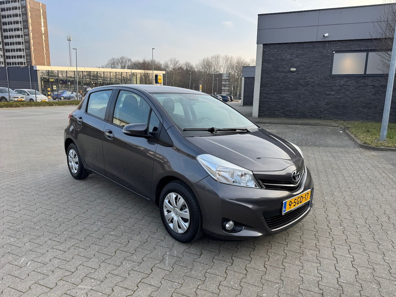 Toyota Yaris - 1.0 VVT-i Now 1.0 VVT-i Now - AutoWereld.nl