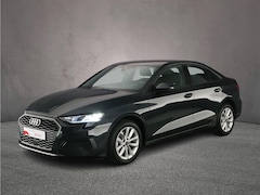 Audi A3 Limousine - 30 TFSI Business edition | Cruise control | Carplay | Parkeer sensoren |